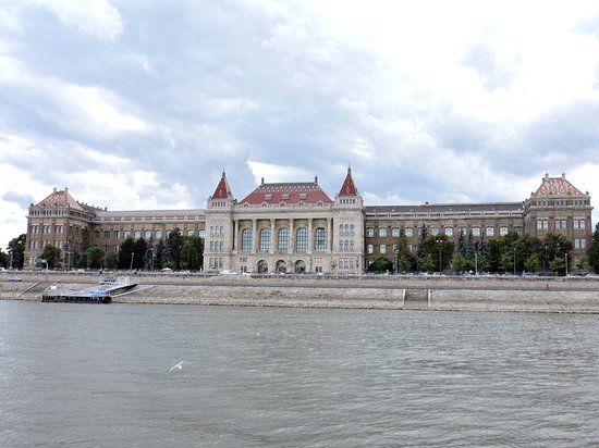 Universidad de Tecnología y Economía de Budapest