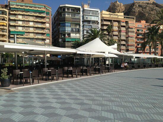 Kiosko-Restaurante Puerta Del Mar