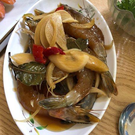 Alraeseuka E Seo on Yeoneoga Delicious House