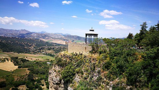 Alameda Del Tajo