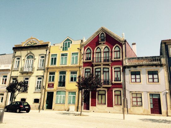 Monumento a Eça de Queiroz