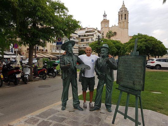 Estatuas de Santiago Rusinol y Ramon Casas