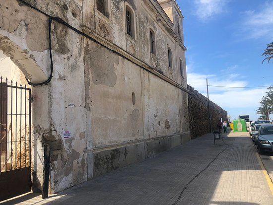 Castle of Zahara de los Atunes and Palace of Jadraza