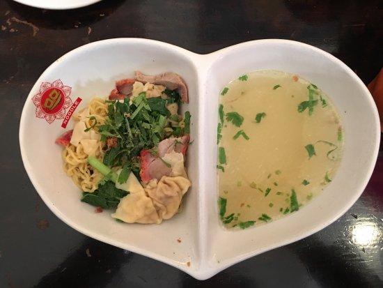 Do Dee Paidang Thai Noodle Bar & Cafe