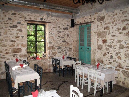 Papageorgiou Wine & Flavors