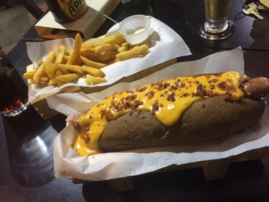 Uau Dog & Beer