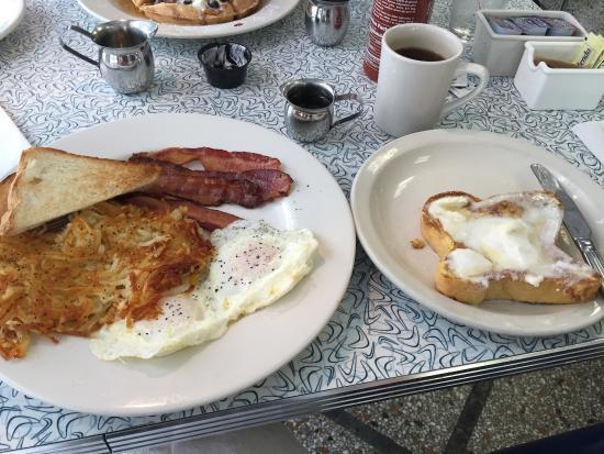 The Nicollet Diner