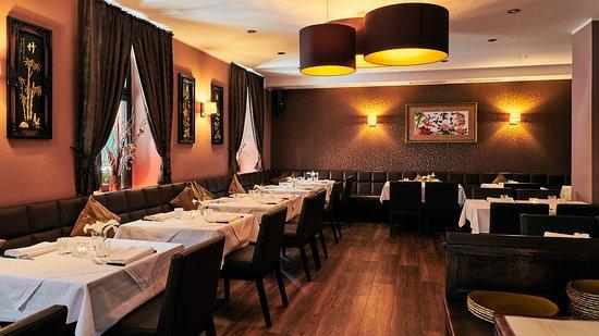 Peony Lounge