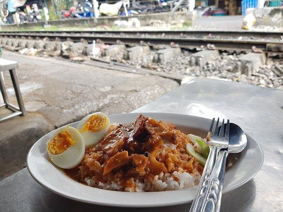 Sunee Red Pork Rice