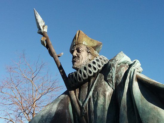 Estátua de Prior do Crato