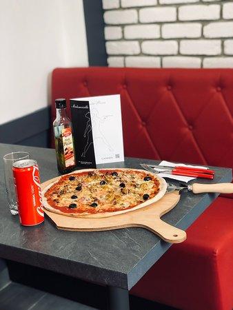 Mademoiselle Pizza