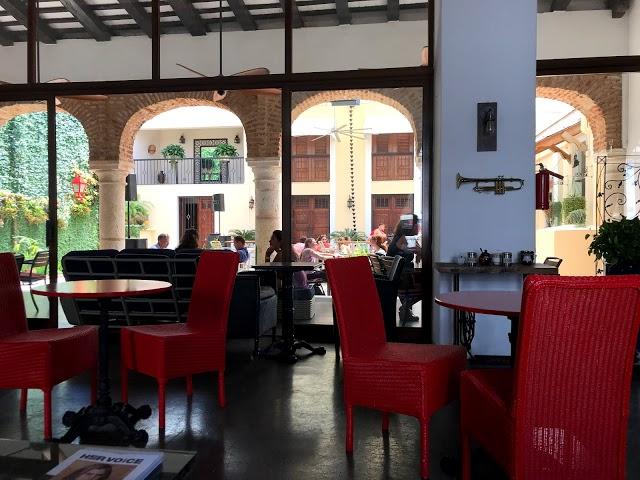 El Buho Cafe