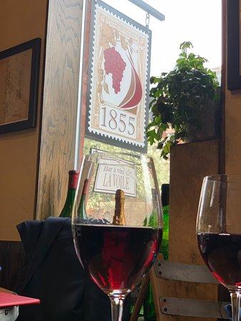 1855 Bar a Vin