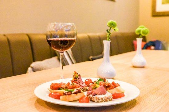 Neuf Bistro Bar