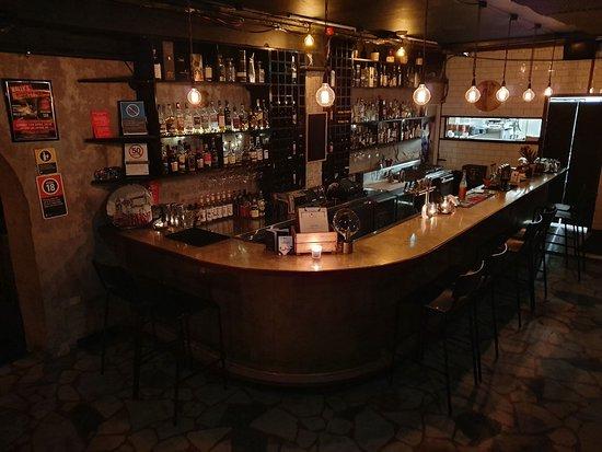 1933 Booze House & Kitchen
