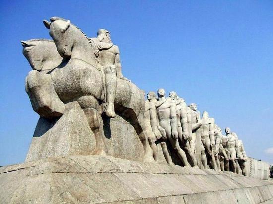 Monumento das Bandeiras