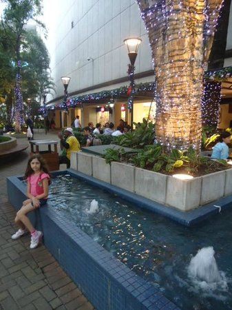 Shopping West Plaza