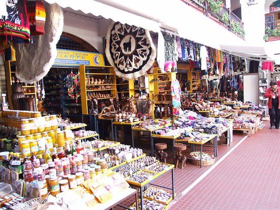 La Recova Craft Market