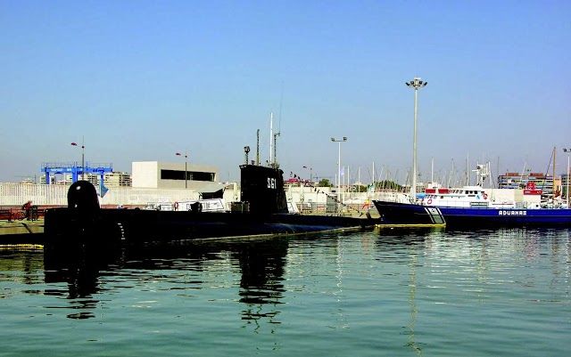 Submarine S-61