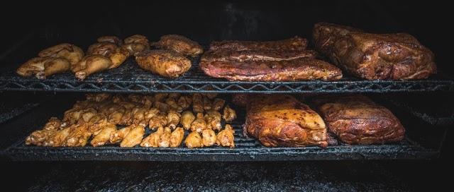 Moe's Original Bar B Que