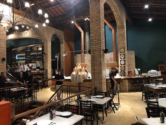 Leona Pizza Bar