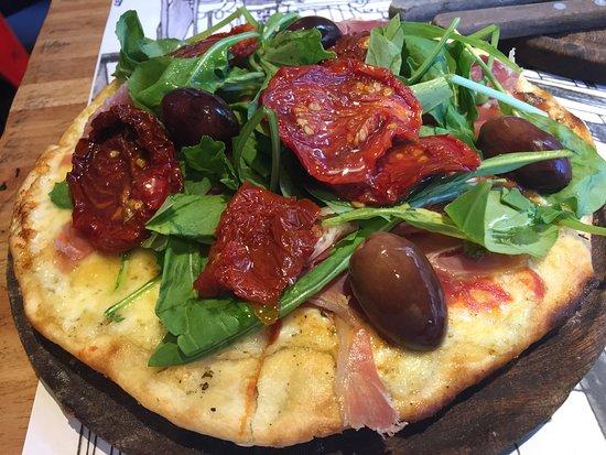 Tonno Pizza & Cafe