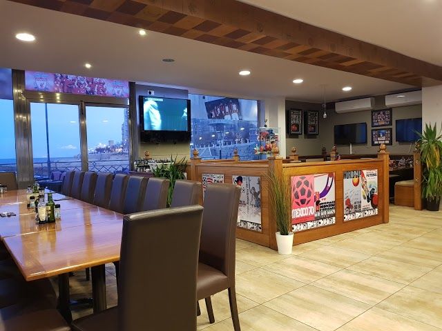 Surfside Bar & Grill