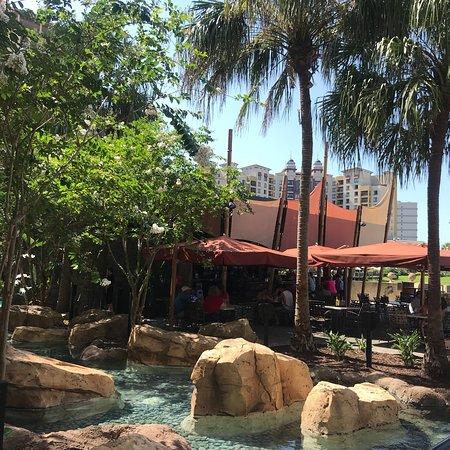 Escudos Bar & Grill