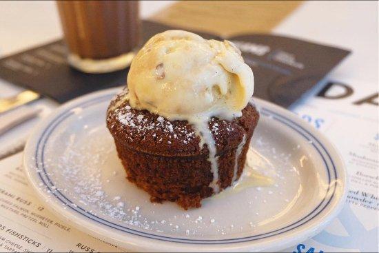Russ & Daughters Cafe