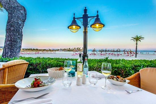 Mirablau Beach Bar & Restaurant