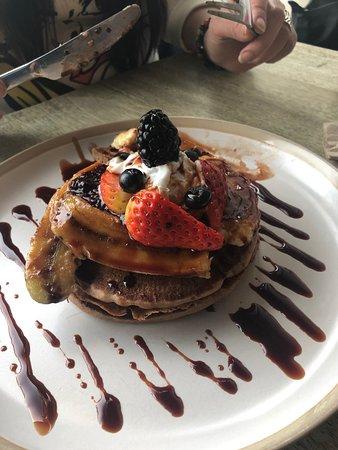 Curious Yellow Kafe
