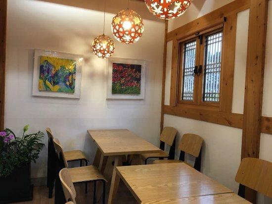 Gallery Cafe Gahoe Hankyunghun