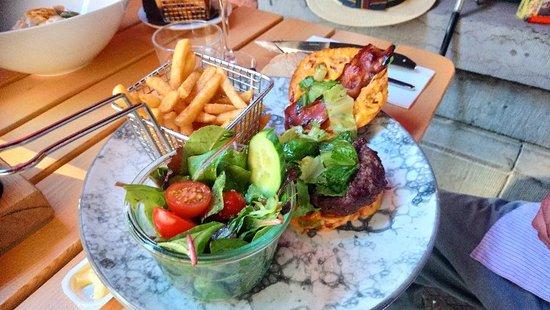 Edith Cafe Belge