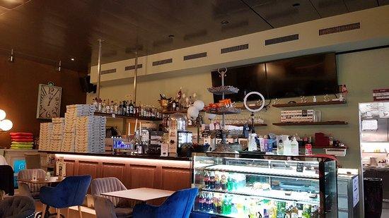 Monti's Bistro