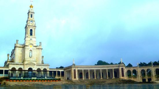 Basílica de Nossa Senhora do Rosário de Fátima