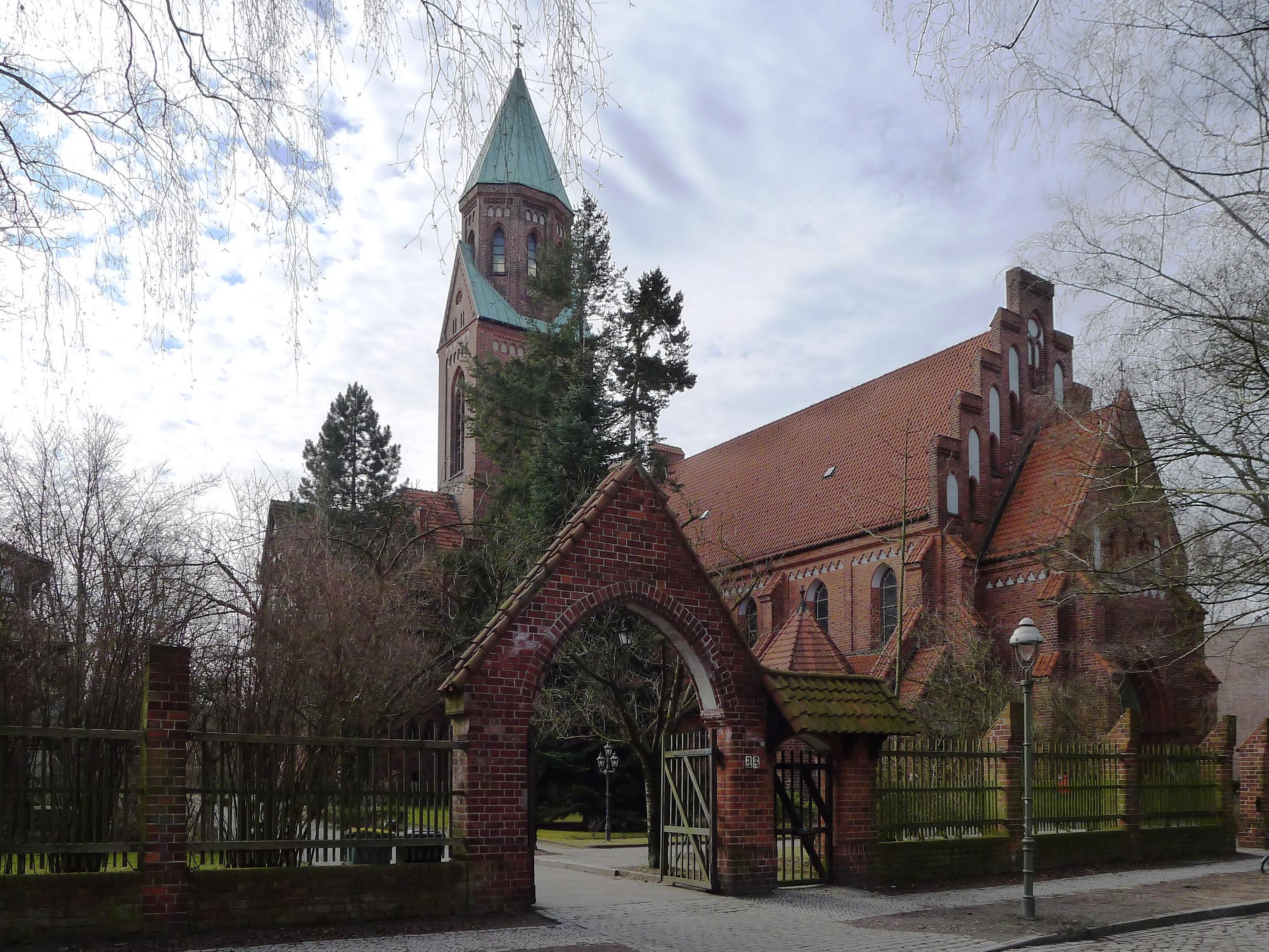 Heilige-Familie-Kirche