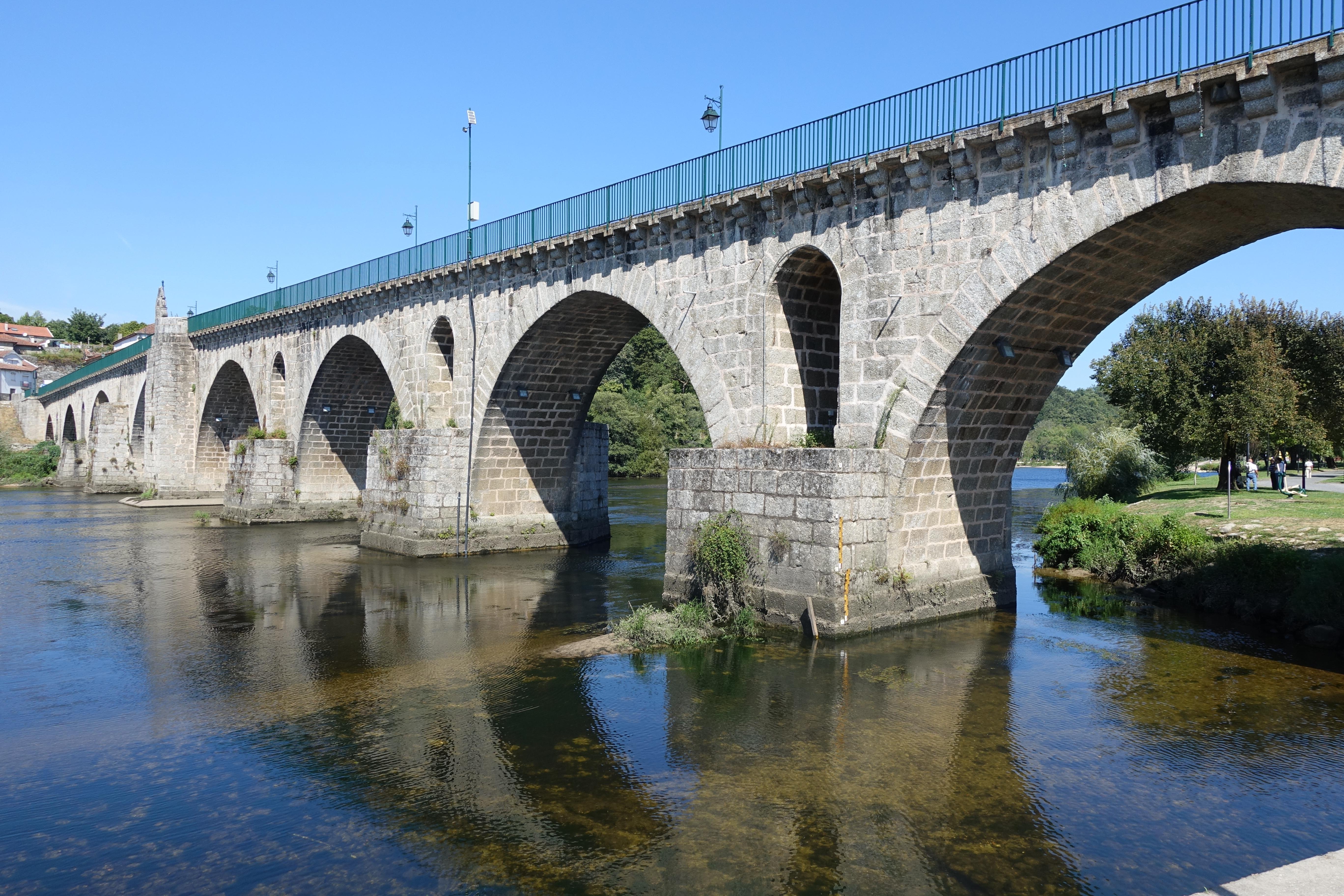 Ponte sobre o Lima