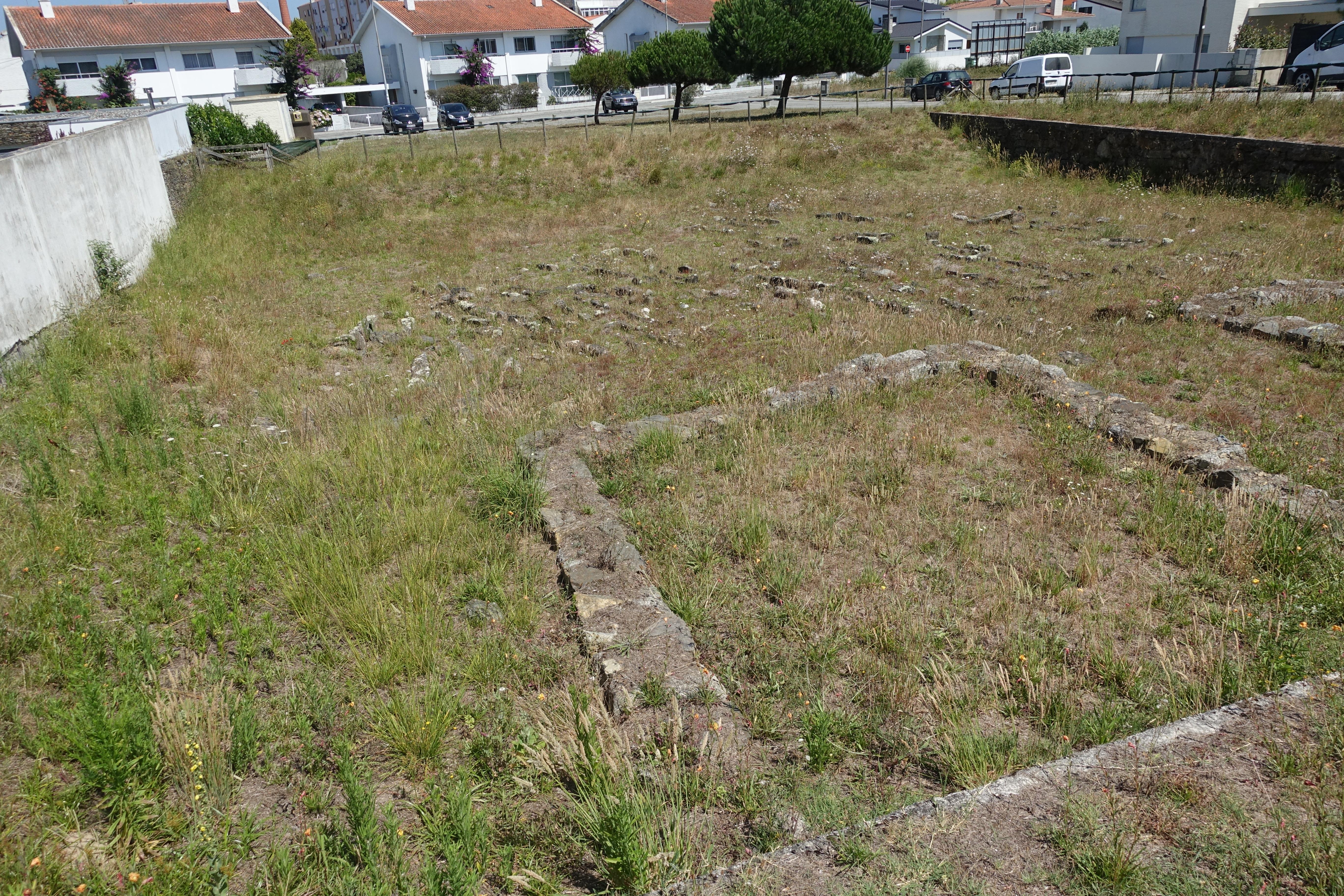 Cemitério medieval das Barreiras