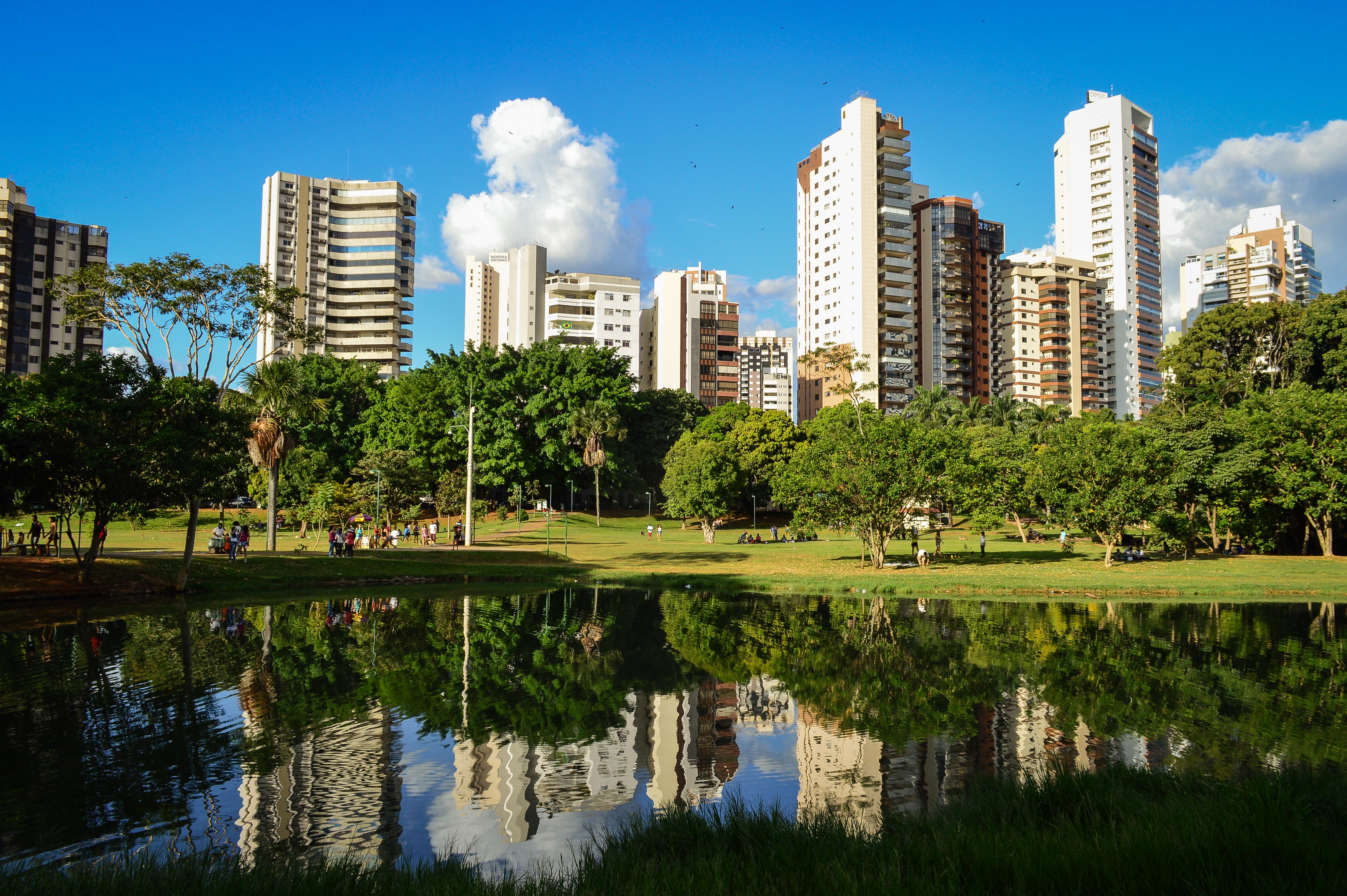 Parque Lago das Rosas