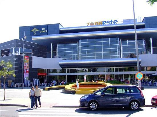 Zona Este Centro de Ocio