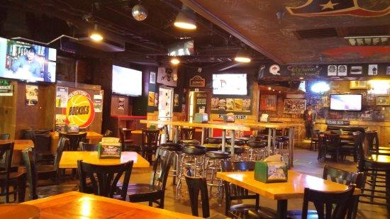 Christian's Tailgate Bar and Grill