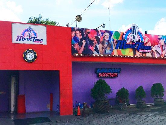 MusicTown Karaoke Bar