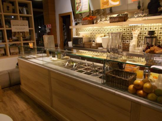 Mo Bar