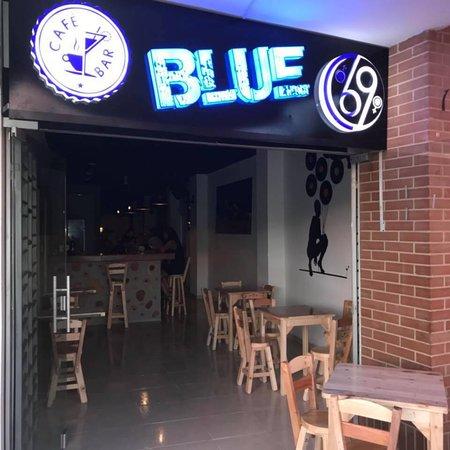 Cafe Bar Blue 69