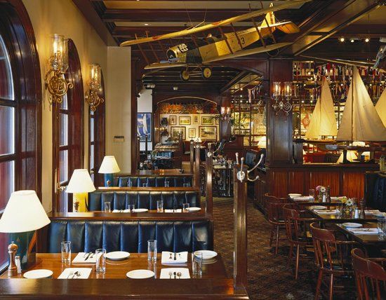 Clyde's of Reston