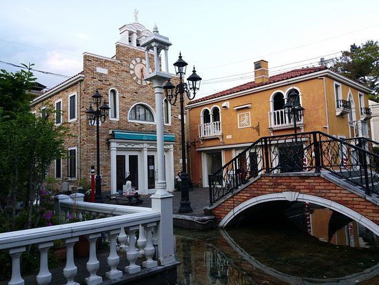 La Vita Shopping Mall