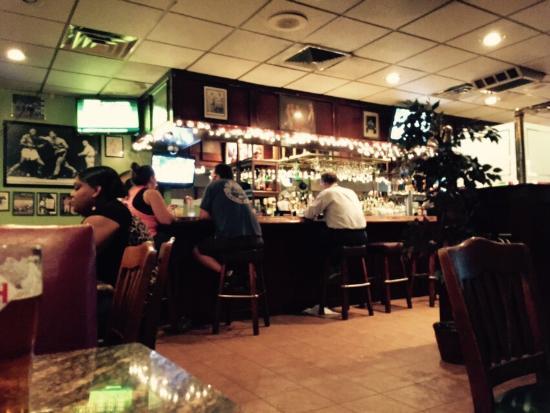 Kelly's Square Pub