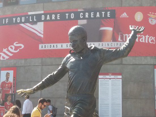 Estatua de Eusebio