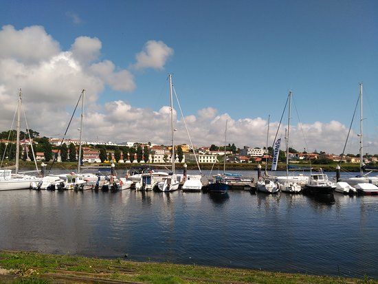 Cais das Lavandeiras