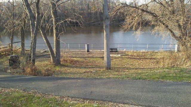 Grays Ferry Crescent Trail Park